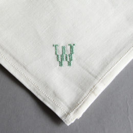 Wイニシアル刺繍ハンカチ ライトクリ-ム・画像