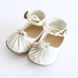 ホワイトファ-ストシュ-ズキット koma・画像