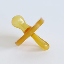 Mおしゃぶり 歯科矯正型・画像