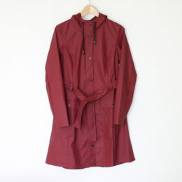 XS/S※日本のS/Mサイズ相当Curve Jacket Bordeaux（レインコ-ト）・画像