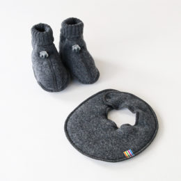 ダ-クグレ-ベビ-ブ-ティ-&ビブセット・画像