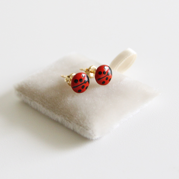 赤Pierce ナナホシ・画像