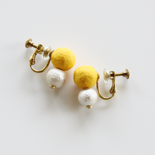 藤黄イヤリング JPA1422・画像