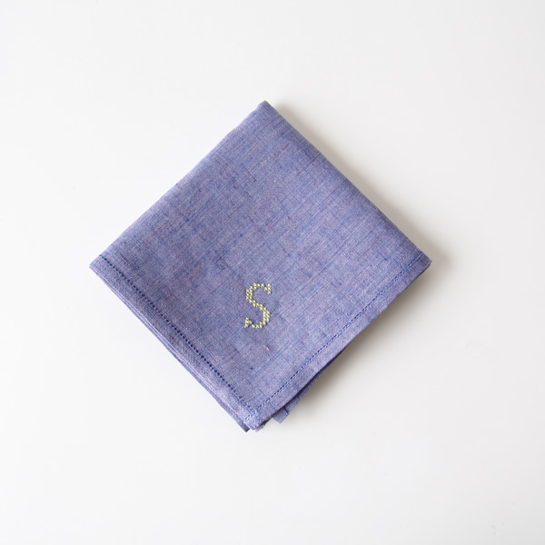 Sイニシアル刺繍ハンカチ ブル-(クロス)・画像