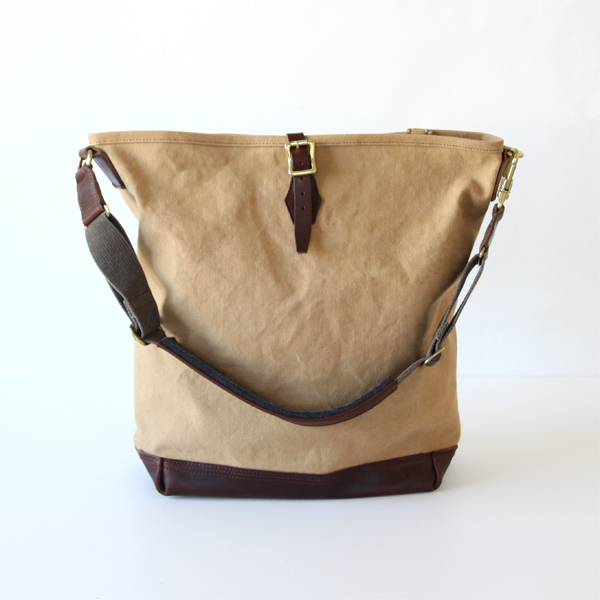 ONE STRAP CARRY-ALL/TAN・画像