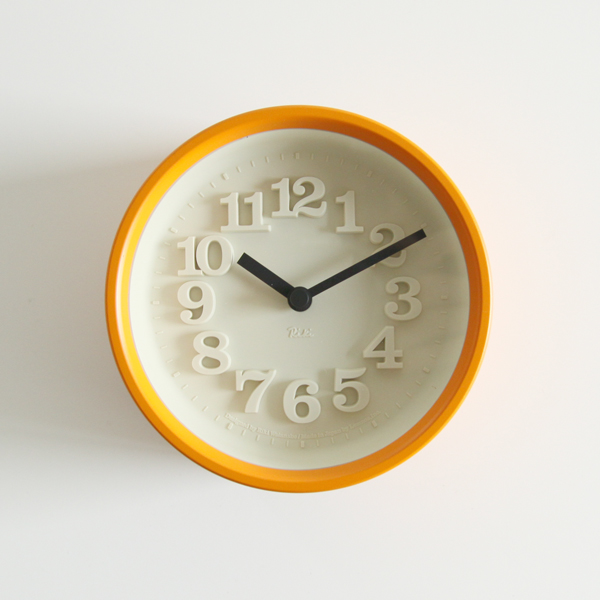 オレンジ小さな時計・画像