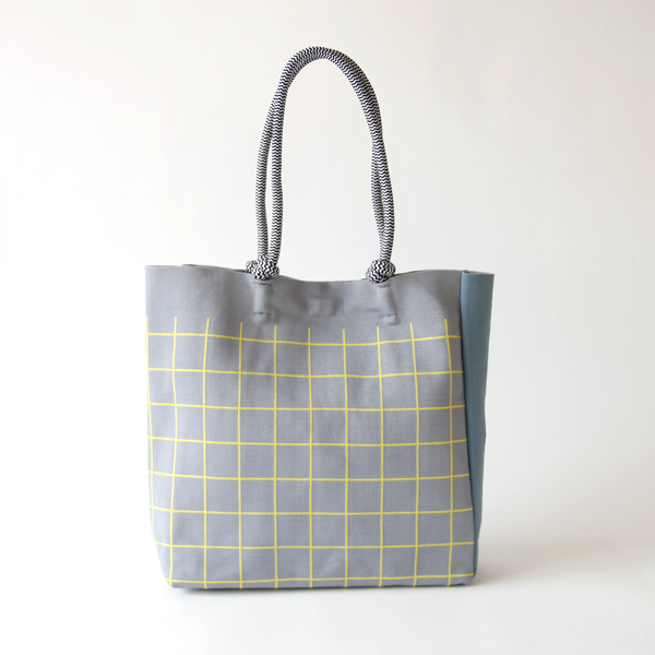 52 YELLOWチェックコ-ドバッグ・画像