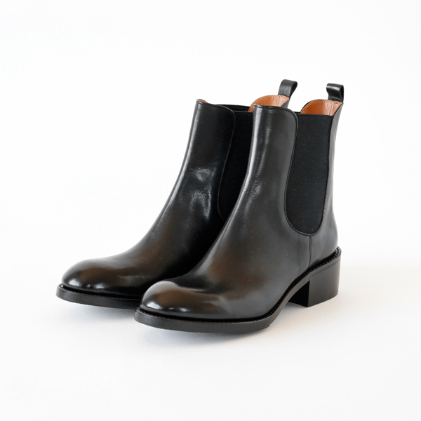 23.5plus by chausser サイドゴアブ-ツ BL・画像