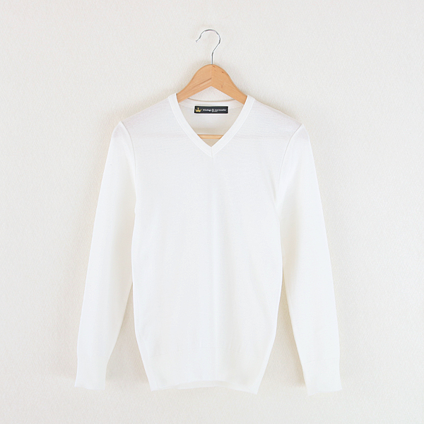 ホワイトVネックカットソ-・画像